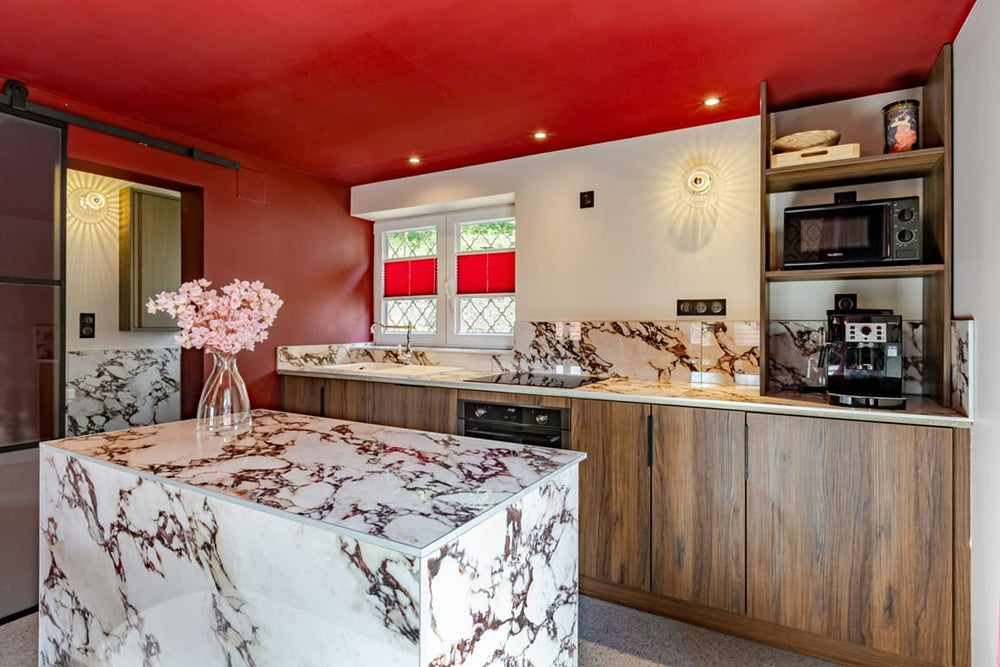 Love Room Alsace - La Courtisane - Love’nSpa - weekend en amoureux, love rooms avec spa ou jacuzzi privatif12 de Love Room Alsace - La Courtisane