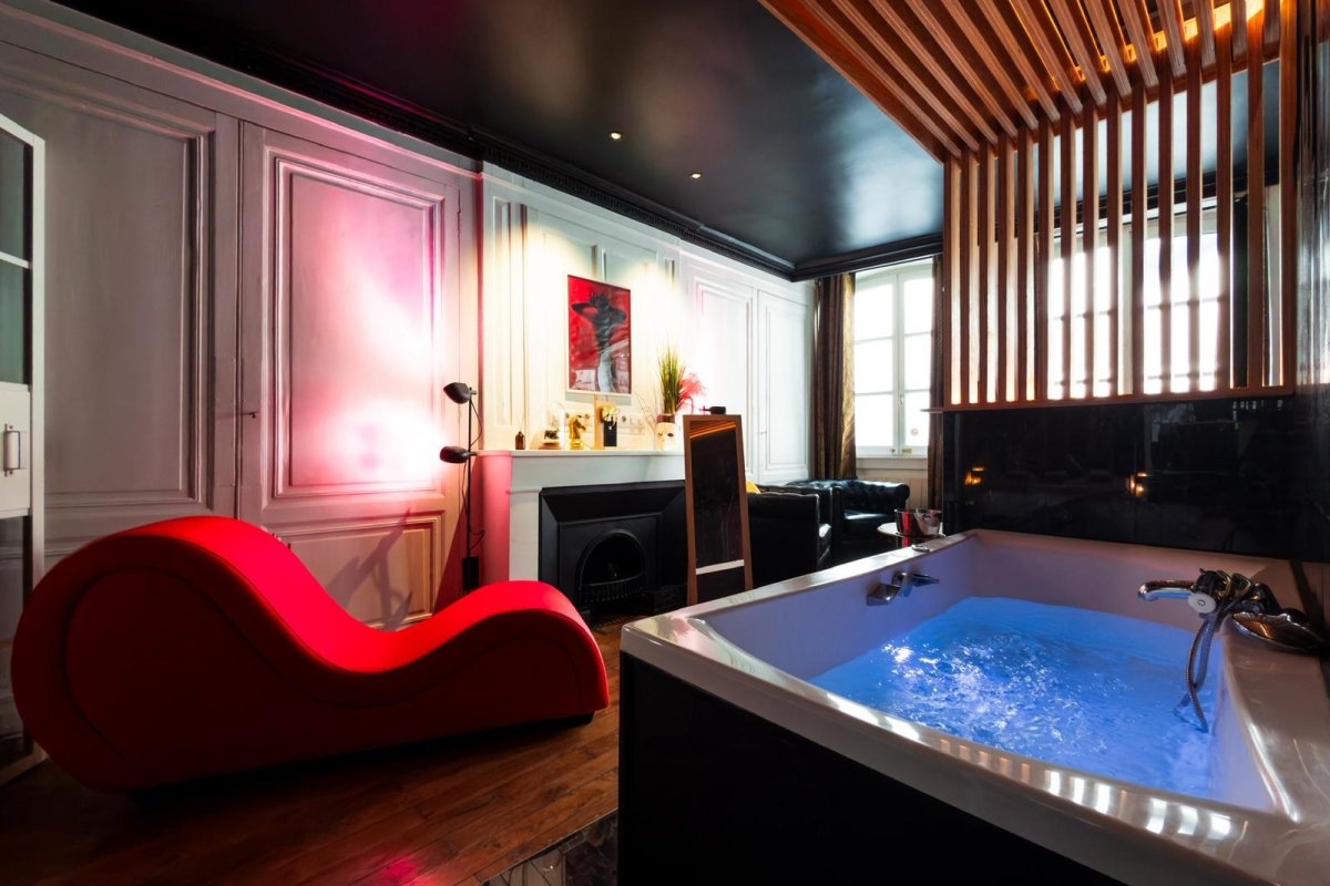 Love Room Blandan - Love’nSpa - weekend en amoureux, love rooms avec spa ou jacuzzi privatifLove Room Blandan