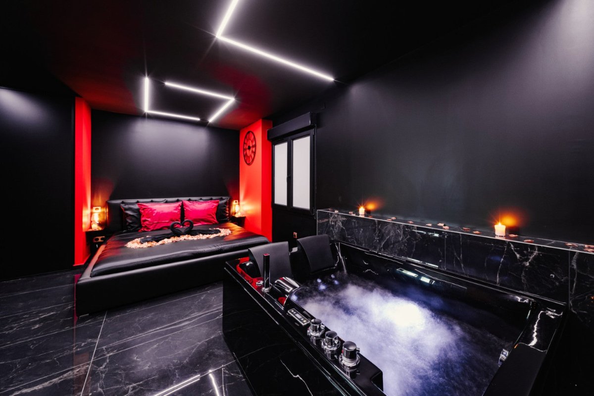 Love Room Censure - Love’nSpa - weekend en amoureux, love rooms avec spa ou jacuzzi privatifLove Room Censure