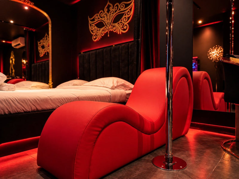 Love Room Dr Rollet - Love’nSpa - weekend en amoureux, love rooms avec spa ou jacuzzi privatif3 de Love Room Dr Rollet