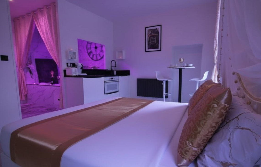 Love Room Fécamp - Appartement 3 - Love’nSpa - weekend en amoureux, love rooms avec spa ou jacuzzi privatif11 de Love Room Fécamp - Appartement 3