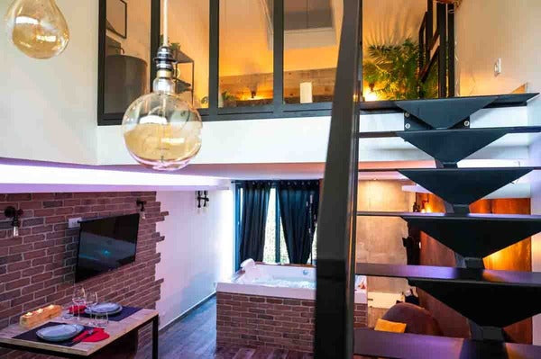 Love room La Suite 55 - L’Industrielle à Marseille — photo 77 de La Suite 55 - L’Industrielle