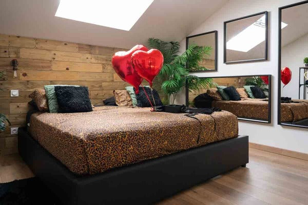 Love room La Suite 55 - L’Industrielle à Marseille — photo 88 de La Suite 55 - L’Industrielle