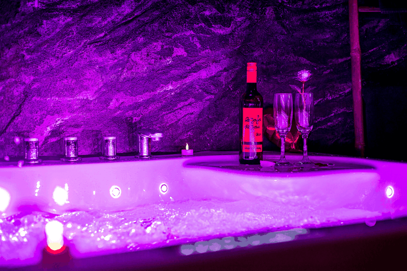 Jacuzi perpignan2 de Love room perpignan jacuzzi tantra balancoire
