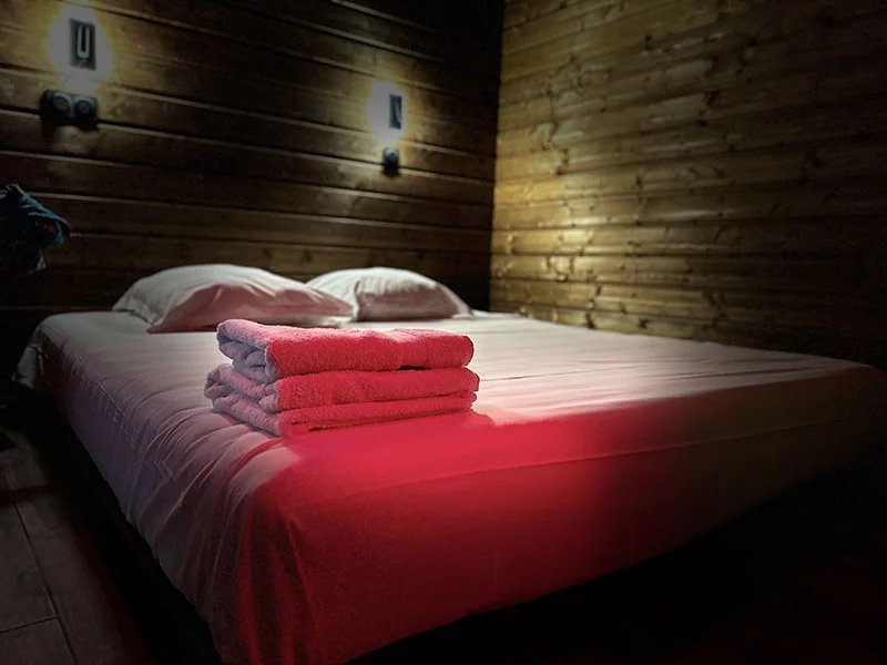 Love room Perpignan - Love’nSpa - weekend en amoureux, love rooms avec spa ou jacuzzi privatif4 de Love room Perpignan