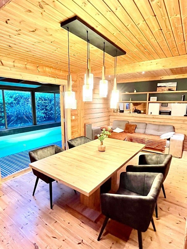 Love room Port Blanc - Love’nSpa - weekend en amoureux, love rooms avec spa ou jacuzzi privatif7 de Love room Port Blanc
