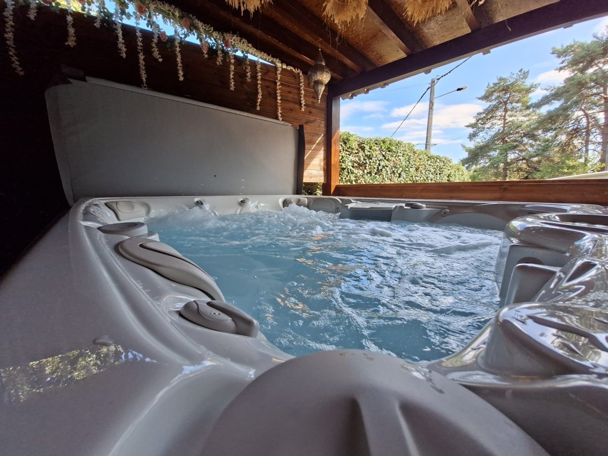 Love Room Sensation - Love’nSpa - weekend en amoureux, love rooms avec spa ou jacuzzi privatifLove Room Sensation