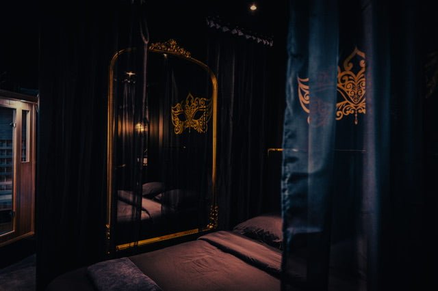 Love Room Villeurbanne - Love’nSpa - weekend en amoureux, love rooms avec spa ou jacuzzi privatif9 de Love Room Dr Rollet