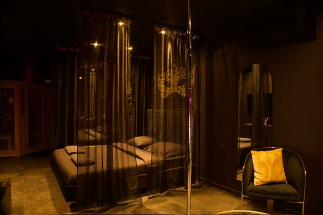 Love Room Villeurbanne - Love’nSpa - weekend en amoureux, love rooms avec spa ou jacuzzi privatifLove Room Dr Rollet