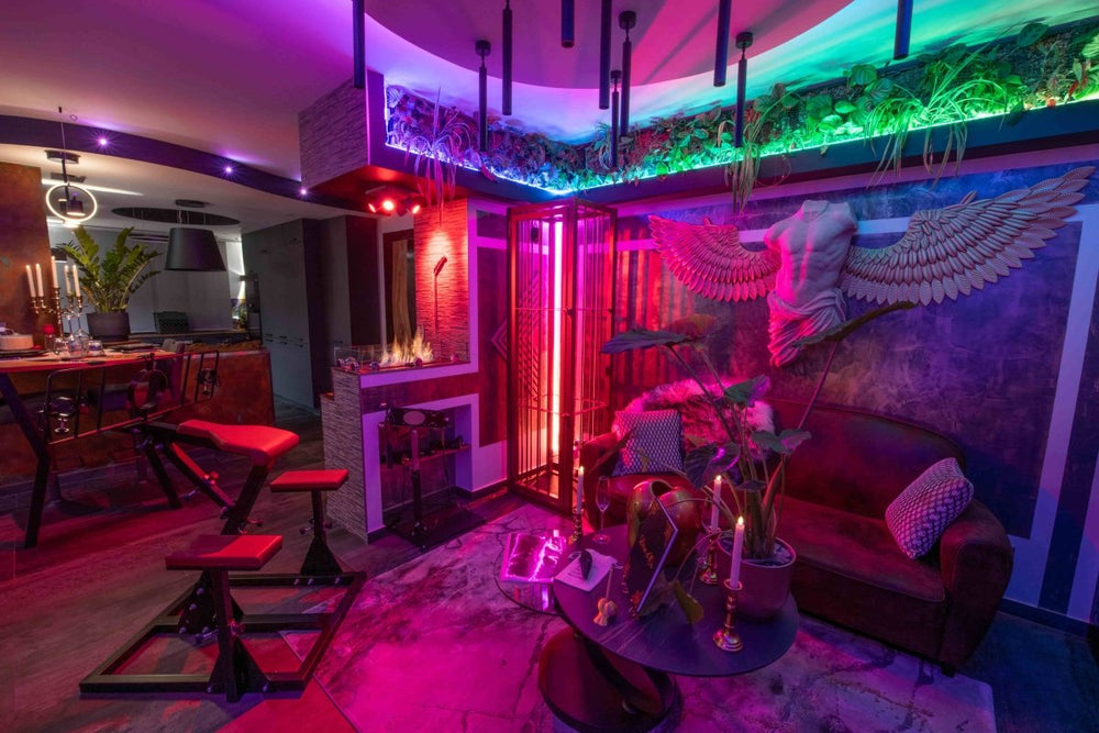 Love & Sex Room - Love’nSpa - weekend en amoureux, love rooms avec spa ou jacuzzi privatif2 de Love And Sex Room - La Boudoir