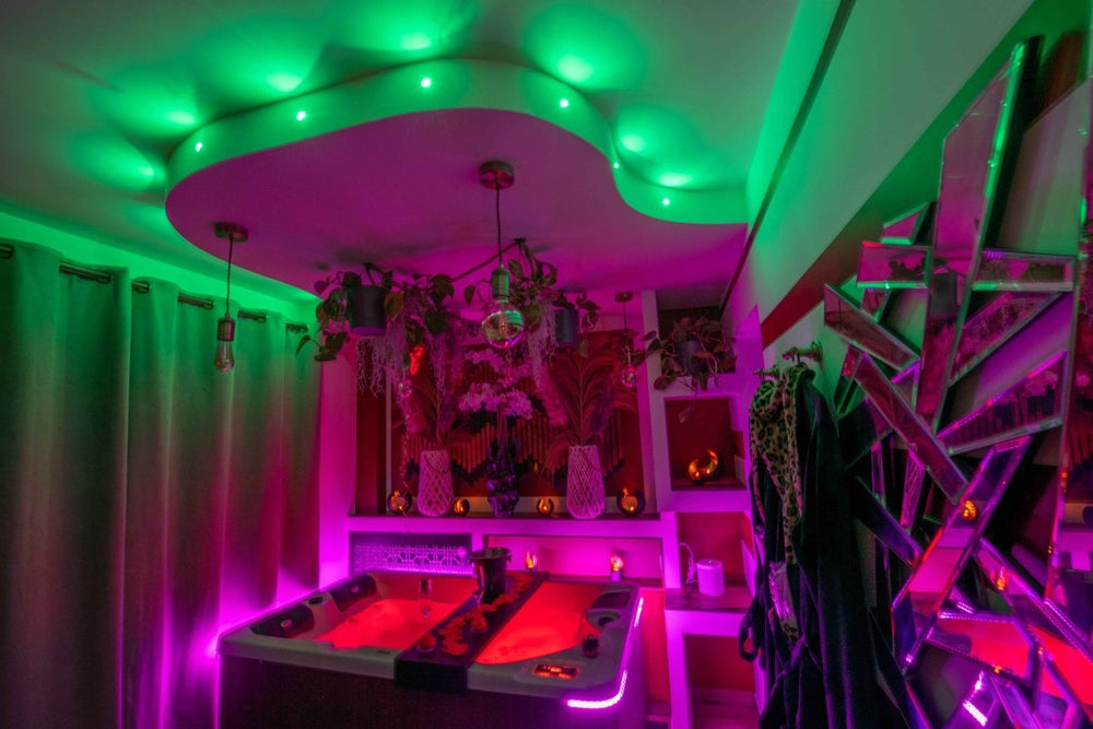 Love & Sex Room - Love’nSpa - weekend en amoureux, love rooms avec spa ou jacuzzi privatif3 de Love And Sex Room - La Boudoir