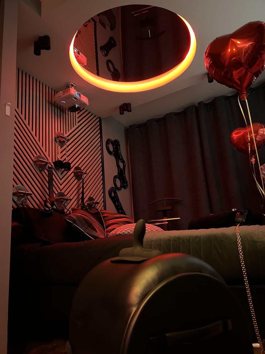 Love & Sex Room - Love’nSpa - weekend en amoureux, love rooms avec spa ou jacuzzi privatif12 de Love And Sex Room - La Boudoir