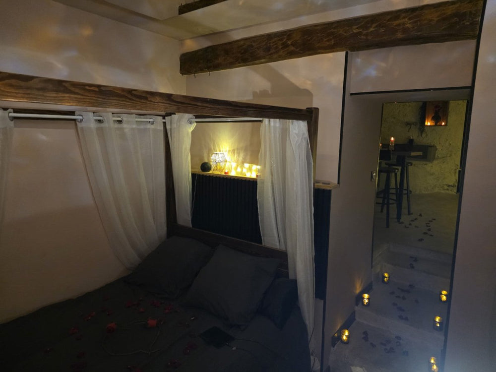 Loveroom L'Instant Précieux - Love’nSpa - weekend en amoureux, love rooms avec spa ou jacuzzi privatif33 de Loveroom L'Instant Précieux