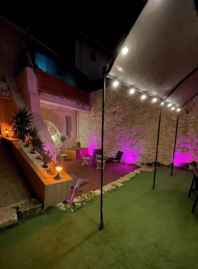 Loveroom Orgon - DREAMS LOVE - Love’nSpa - weekend en amoureux, love rooms avec spa ou jacuzzi privatif9 de Loveroom Orgon - DREAMS LOVE
