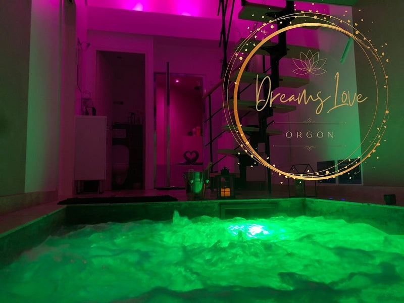 Loveroom Orgon - DREAMS LOVE - Love’nSpa - weekend en amoureux, love rooms avec spa ou jacuzzi privatif1 de Loveroom Orgon - DREAMS LOVE