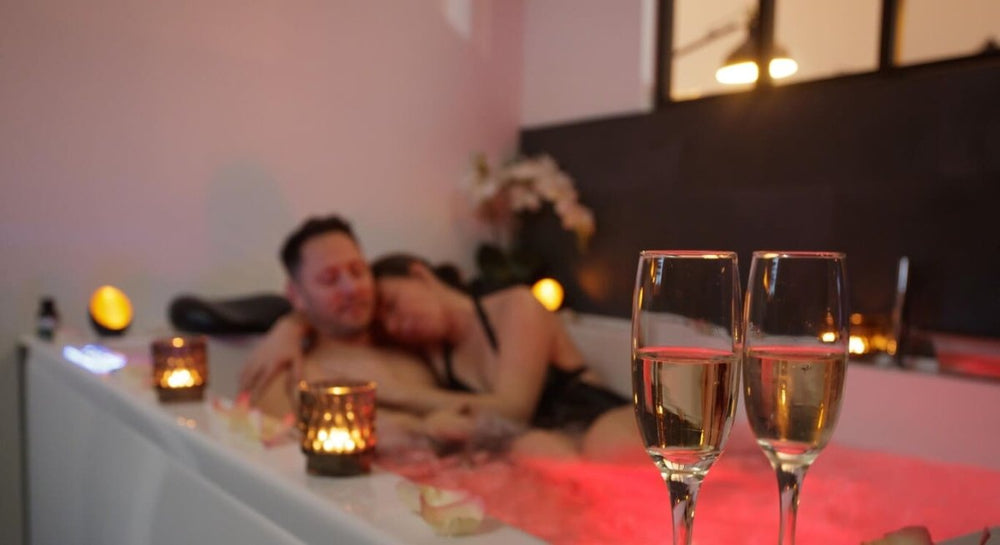 Lover's room Or - Love’nSpa - weekend en amoureux, love rooms avec spa ou jacuzzi privatif12 de Lover's room Or