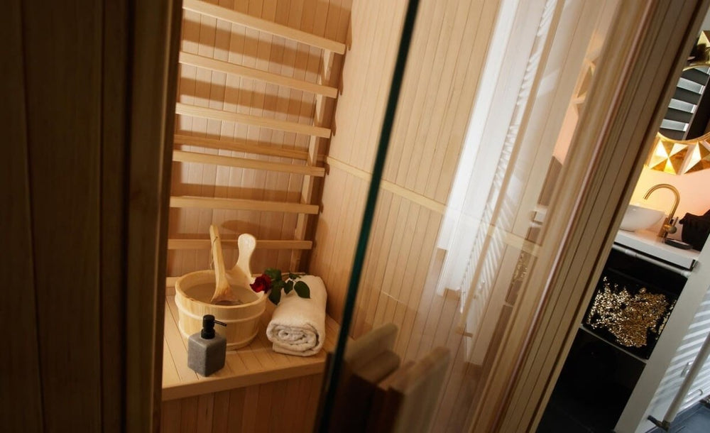 Lover's room Or - Love’nSpa - weekend en amoureux, love rooms avec spa ou jacuzzi privatif13 de Lover's room Or