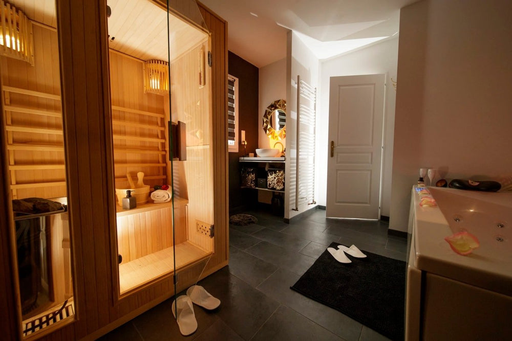 Lover's room Or - Love’nSpa - weekend en amoureux, love rooms avec spa ou jacuzzi privatif2 de Lover's room Or