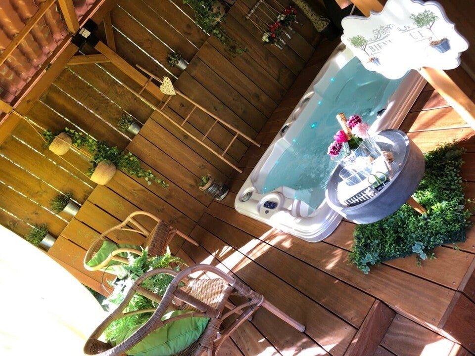 Lovin’ Chalets - L’Idylle Chalet - Love’nSpa - weekend en amoureux, love rooms avec spa ou jacuzzi privatif9 de Lovin’ Chalets - L’Idylle Chalet