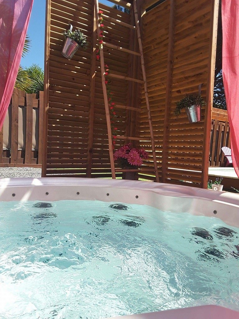Lovin’ Chalets - Romance - Love’nSpa - weekend en amoureux, love rooms avec spa ou jacuzzi privatif1 de Lovin’ Chalets - Romance