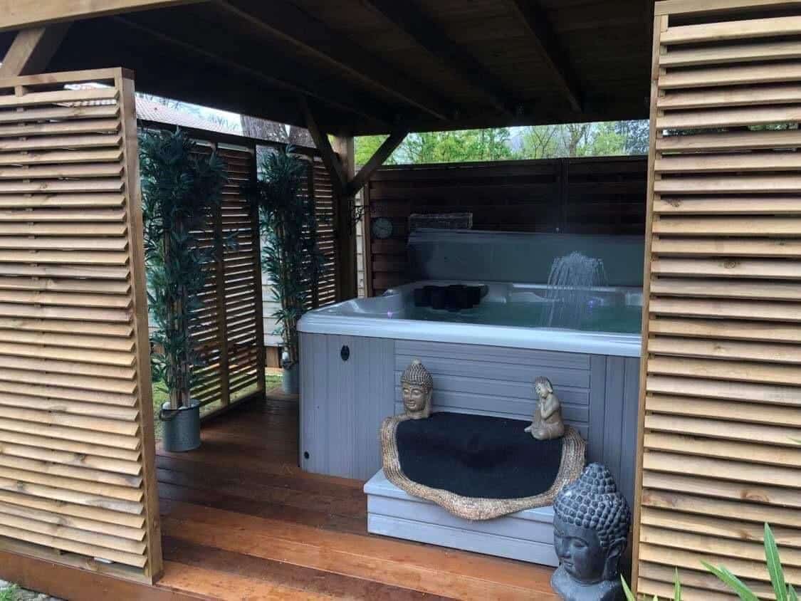 Lovin’Chalets - Rêves d un soir - Love’nSpa - weekend en amoureux, love rooms avec spa ou jacuzzi privatifLovin’ Chalets - Rêves d un soir