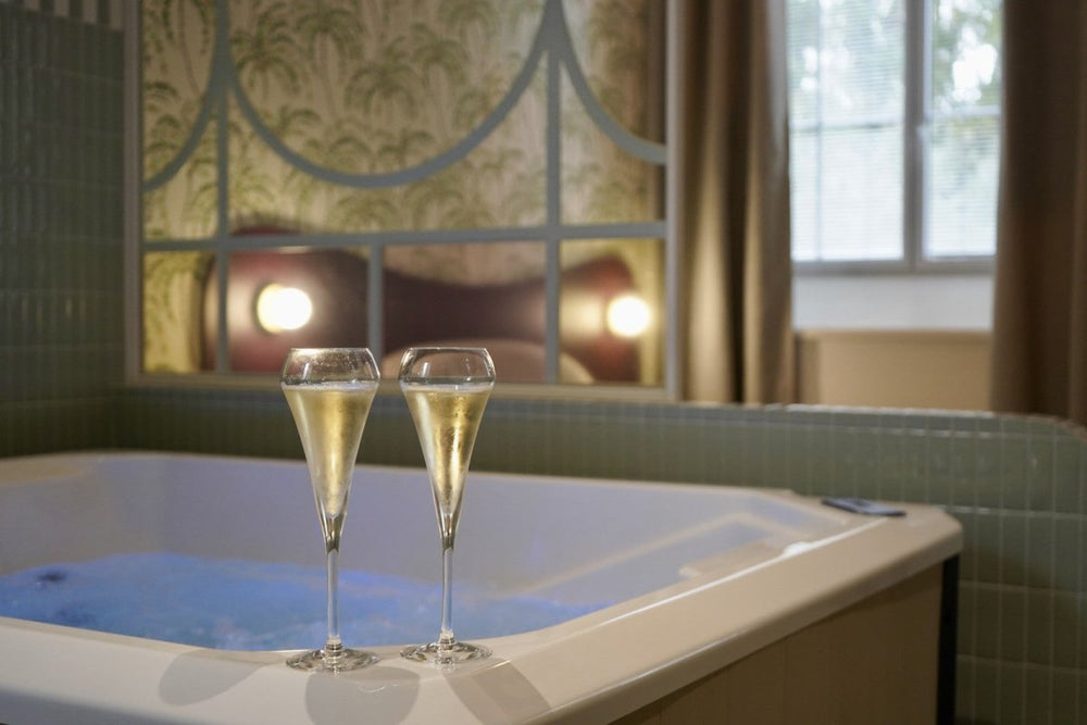 Maison Olivier - Le Cocon - Love’nSpa - weekend en amoureux, love rooms avec spa ou jacuzzi privatif1 de Maison Olivier - Le Cocon