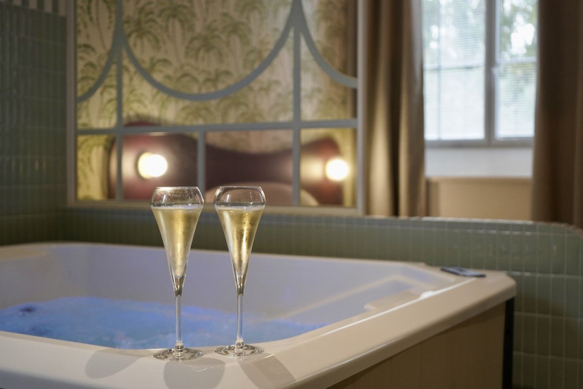 Maison Olivier - Le Cocon - Love’nSpa - weekend en amoureux, love rooms avec spa ou jacuzzi privatifMaison Olivier - Le Cocon