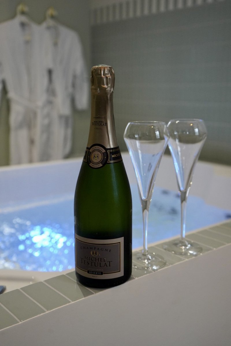 Maison Olivier - Le Cocon - Love’nSpa - weekend en amoureux, love rooms avec spa ou jacuzzi privatif10 de Maison Olivier - Le Cocon
