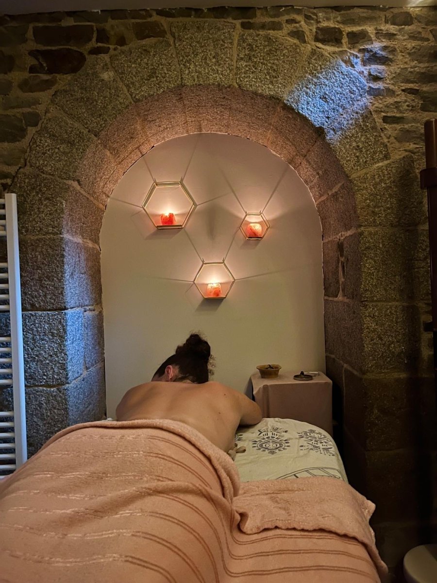 Mercier de Montigny - Studio Duplex Hysope - Love’nSpa - weekend en amoureux, love rooms avec spa ou jacuzzi privatif4 de Mercier de Montigny - Studio Duplex Hysope