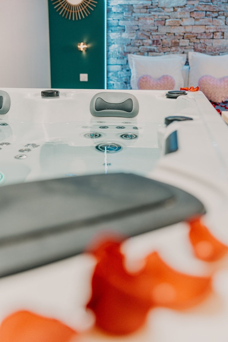 Mini toy - Love’nSpa - weekend en amoureux, love rooms avec spa ou jacuzzi privatif18 de Mini toy