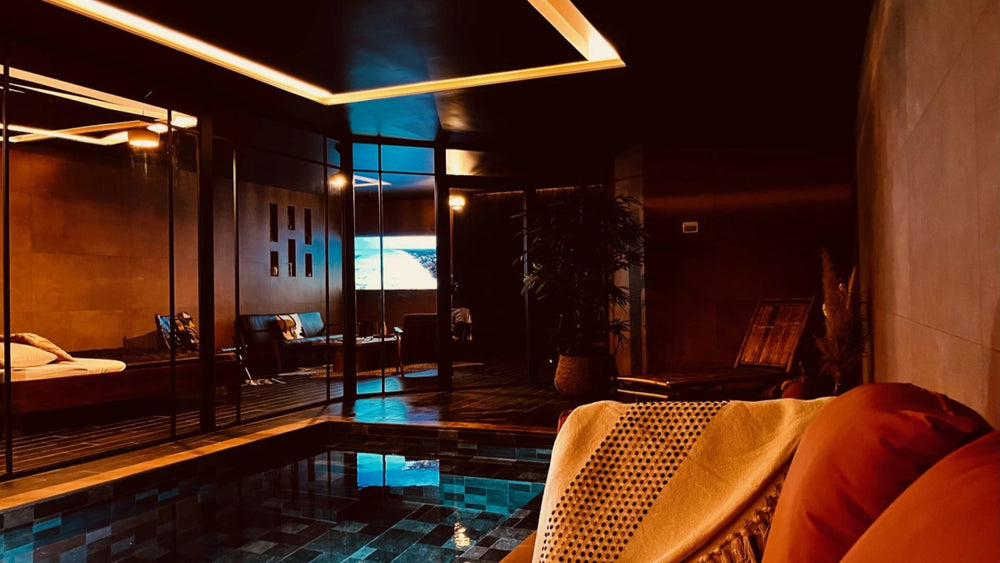 Mojo Pool Spa - Belleville - sur - saône - Love’nSpa - weekend en amoureux, love rooms avec spa ou jacuzzi privatif11 de Mojo Pool Spa - Belleville-sur-saône