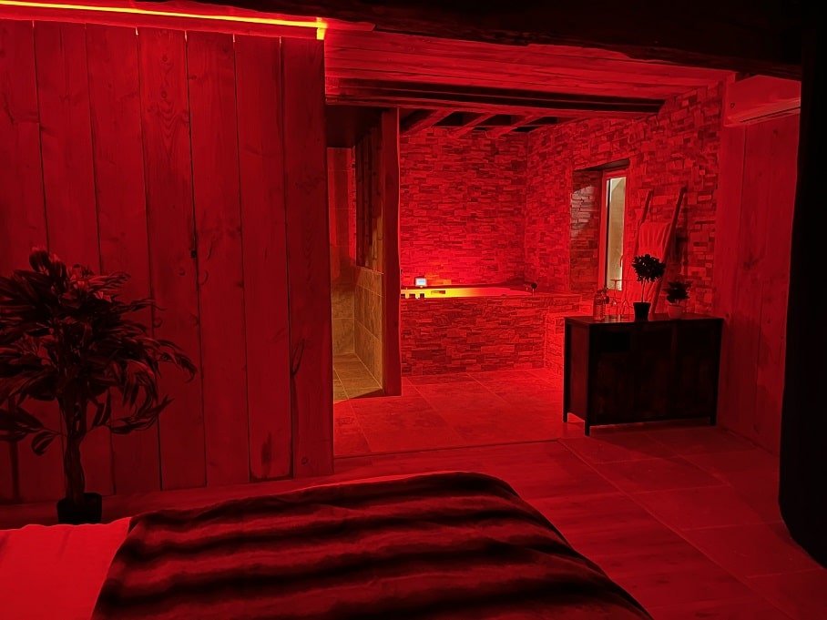 Nature & Love - La maison Love - Love’nSpa - weekend en amoureux, love rooms avec spa ou jacuzzi privatif4 de Nature & Love - La maison Love
