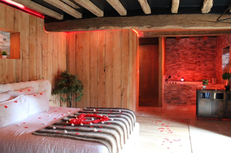 Nature & Love - La maison Love - Love’nSpa - weekend en amoureux, love rooms avec spa ou jacuzzi privatif1 de Nature & Love - La maison Love