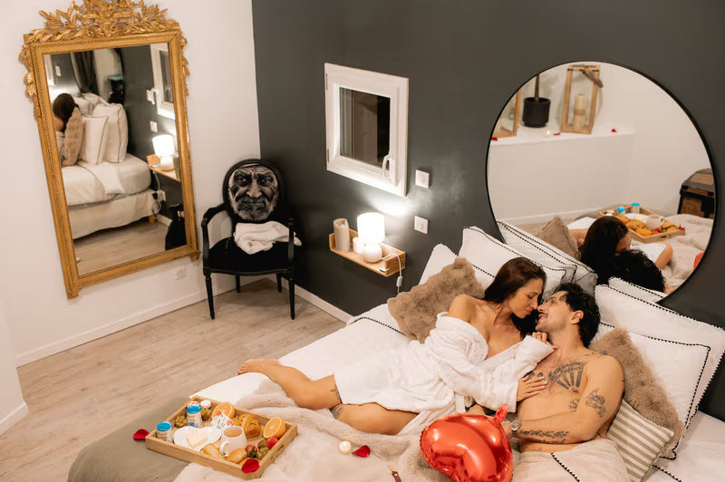 NOVELIA • Loveroom Chic avec Spa & Piscine • 15 min Toulouse - Love’nSpa - weekend en amoureux, love rooms avec spa ou jacuzzi privatif2 de NOVELIA • Loveroom Chic avec Spa & Piscine • 15 min Toulouse