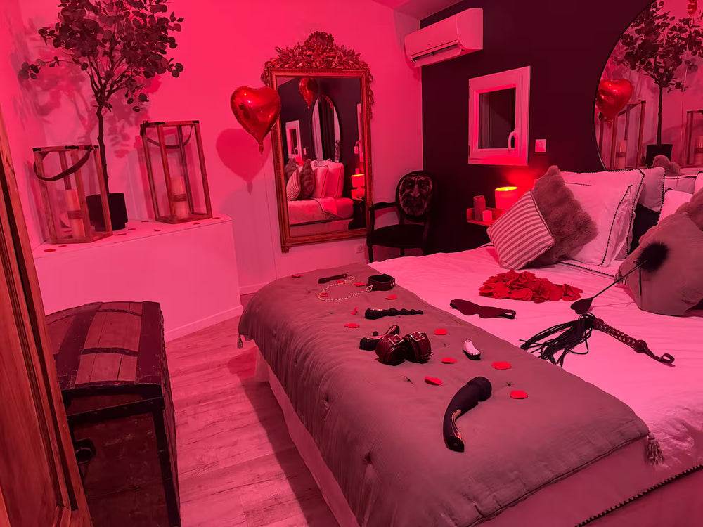 NOVELIA • Loveroom Chic avec Spa & Piscine • 15 min Toulouse - Love’nSpa - weekend en amoureux, love rooms avec spa ou jacuzzi privatif6 de NOVELIA • Loveroom Chic avec Spa & Piscine • 15 min Toulouse