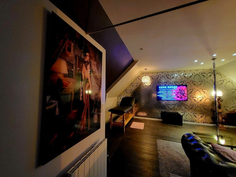 Nuances d’Alcoves - Love’nSpa - weekend en amoureux, love rooms avec spa ou jacuzzi privatif3 de Shades of Alcoves