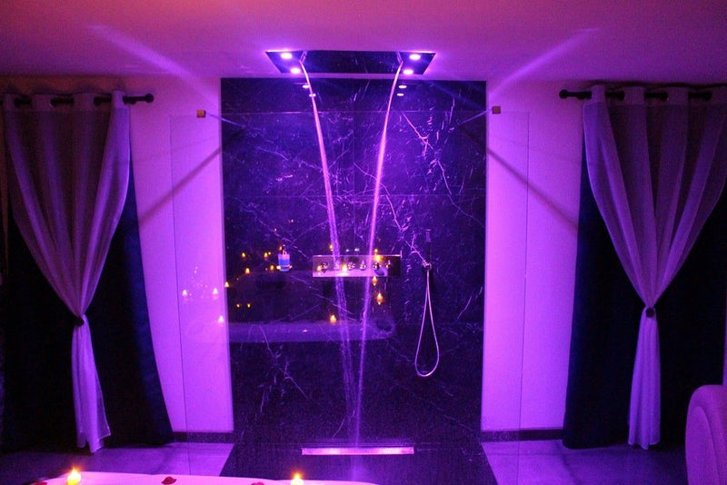 Nuit Blanche - Love’nSpa - weekend en amoureux, love rooms avec spa ou jacuzzi privatif4 de Nuit Blanche