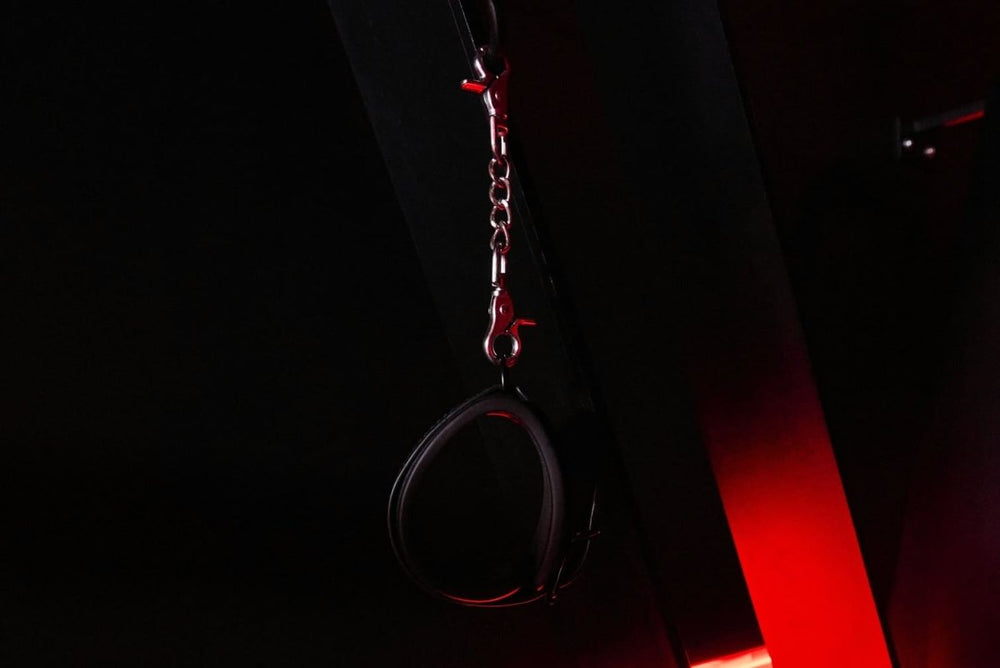 Ô Diable Des Plaisirs - La Dominatrice - Love’nSpa - weekend en amoureux, love rooms avec spa ou jacuzzi privatif9 de Ô Diable Des Plaisirs - La Dominatrice