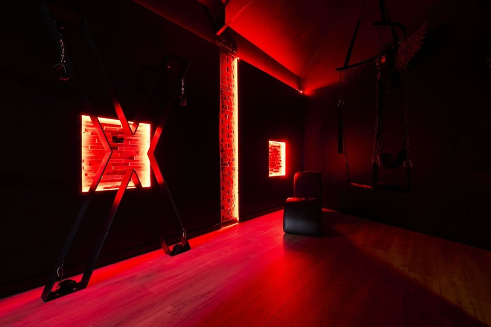 Ô Diable Des Plaisirs - La Dominatrice - Love’nSpa - weekend en amoureux, love rooms avec spa ou jacuzzi privatif14 de Ô Diable Des Plaisirs - La Dominatrice