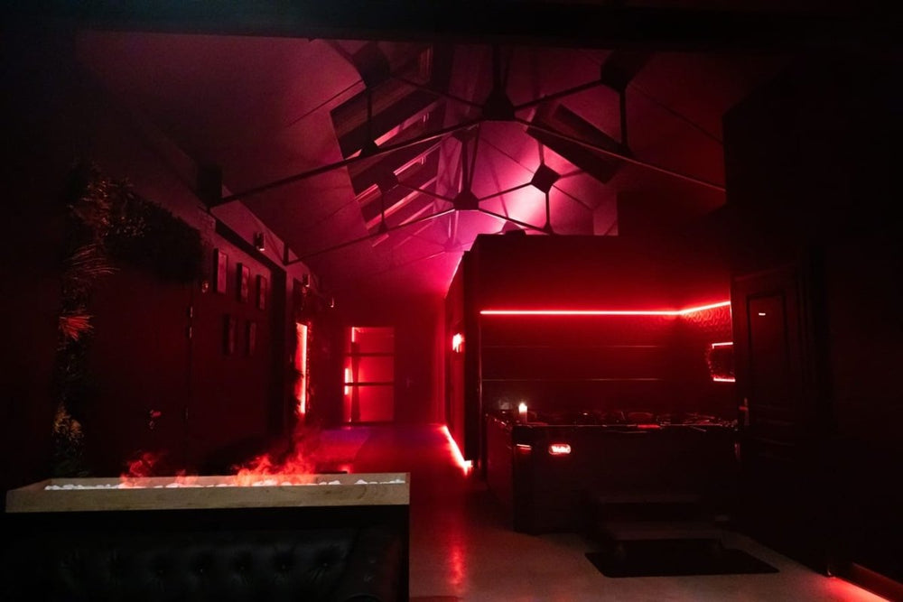 Ô Diable Des Plaisirs - La Dominatrice - Love’nSpa - weekend en amoureux, love rooms avec spa ou jacuzzi privatif6 de Ô Diable Des Plaisirs - La Dominatrice