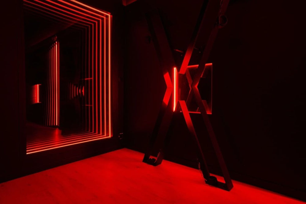 Ô Diable Des Plaisirs - La Soumise - Love’nSpa - weekend en amoureux, love rooms avec spa ou jacuzzi privatif14 de Ô Diable Des Plaisirs - La Soumise