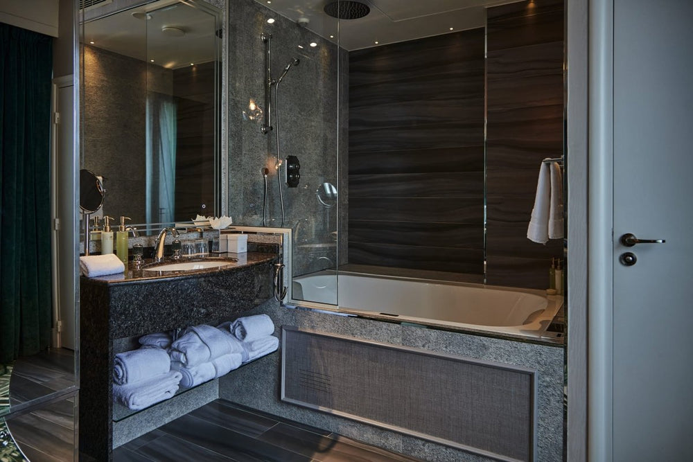 Paris j'Adore Hotel & Spa ***** Chambre Boudoir - Love’nSpa - weekend en amoureux, love rooms avec spa ou jacuzzi privatif5 de Paris j'Adore Hotel & Spa ***** Chambre Boudoir