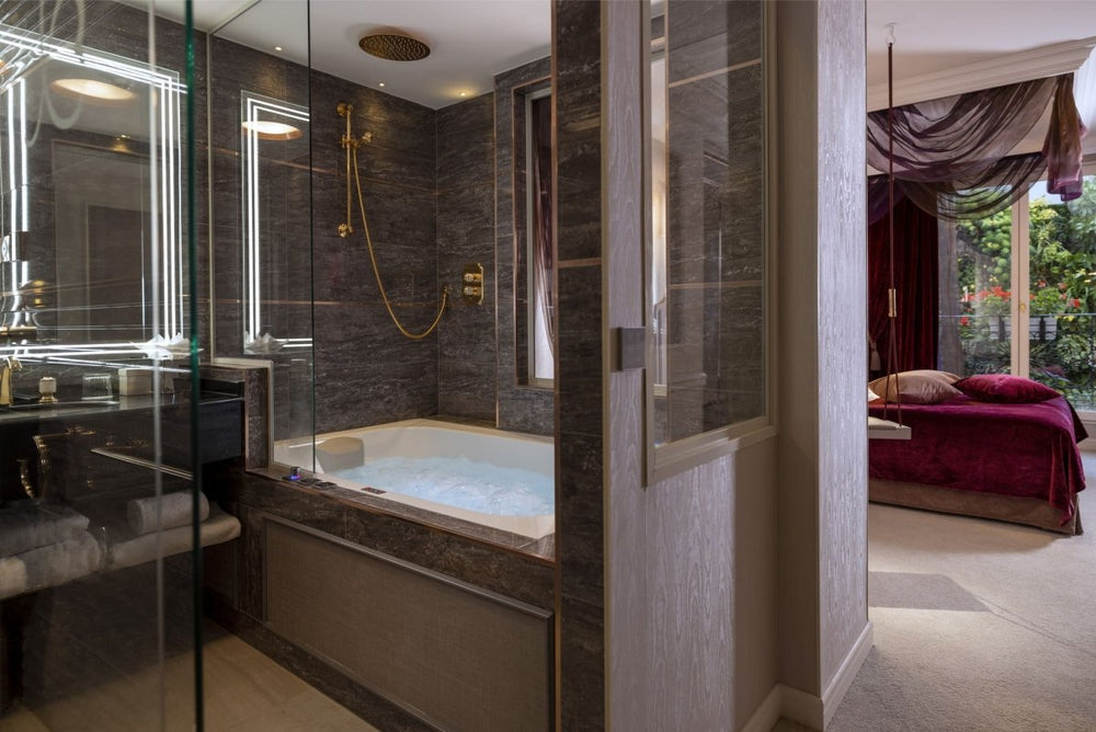 Paris j'Adore Hotel & Spa ***** - Chambre Deluxe Précieuse - Love’nSpa - weekend en amoureux, love rooms avec spa ou jacuzzi privatif5 de Paris j'Adore Hotel & Spa ***** Chambre Deluxe Précieuse