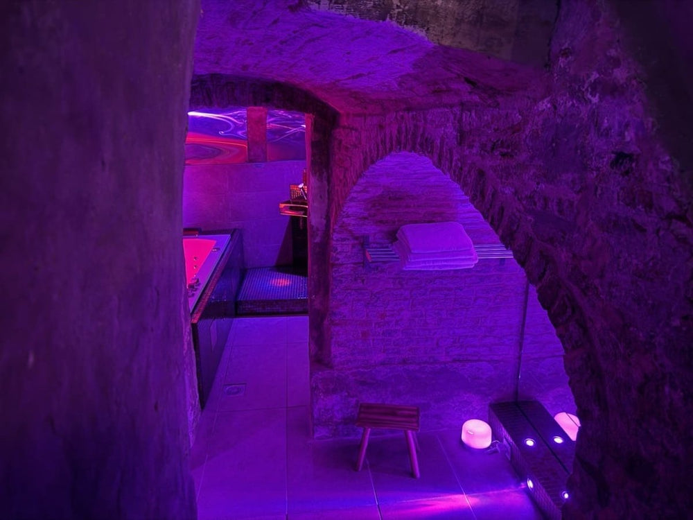 Private Room 28 - Love’nSpa - weekend en amoureux, love rooms avec spa ou jacuzzi privatif8 de Private Room 28