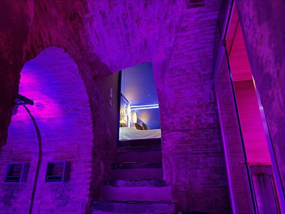 Private Room 28 - Love’nSpa - weekend en amoureux, love rooms avec spa ou jacuzzi privatif10 de Private Room 28
