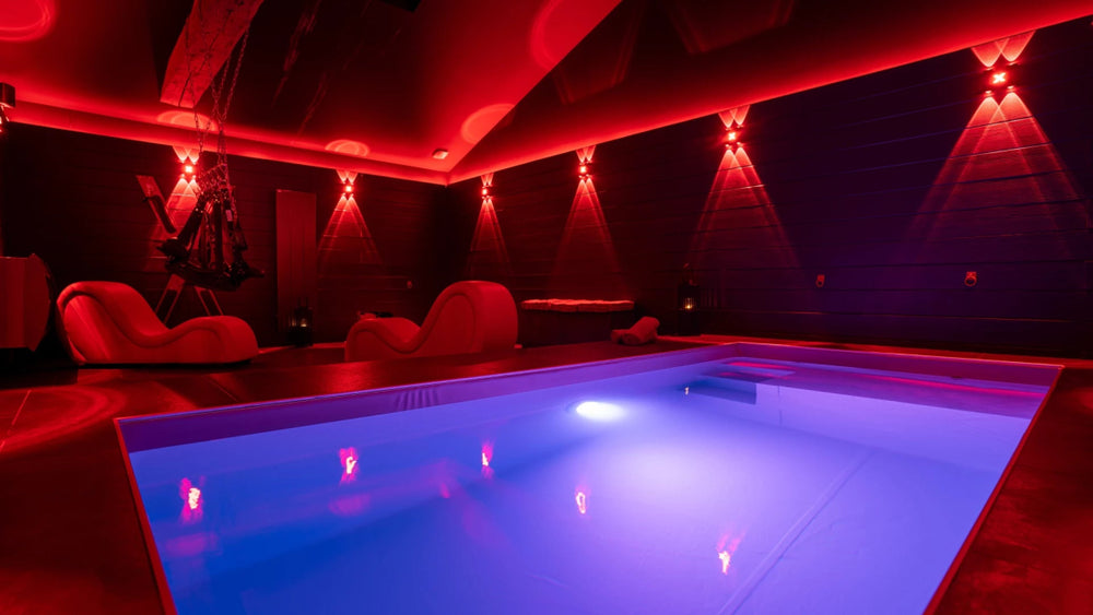 Red Room Spa - Montmerle sur saône - Love’nSpa - weekend en amoureux, love rooms avec spa ou jacuzzi privatif11 de Red Room Spa - Montmerle sur saône
