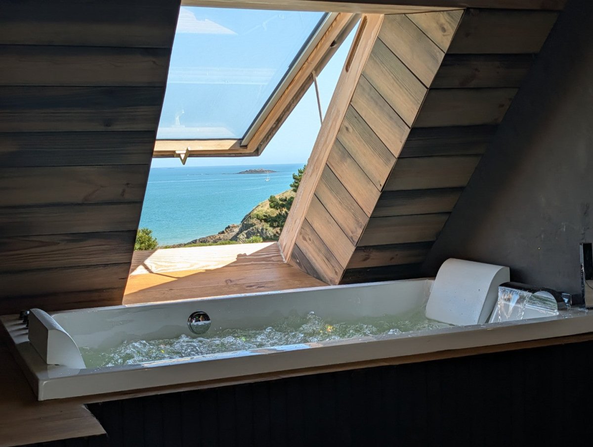 Refuge Lomy - Love’nSpa - weekend en amoureux, love rooms avec spa ou jacuzzi privatifRefuge Lomy