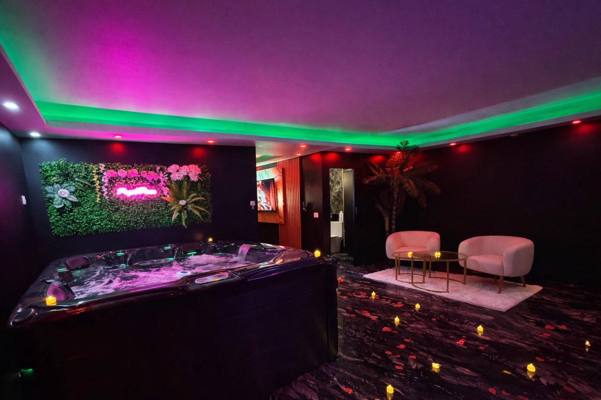RoyalRoom - Love’nSpa - weekend en amoureux, love rooms avec spa ou jacuzzi privatifRoyalRoom