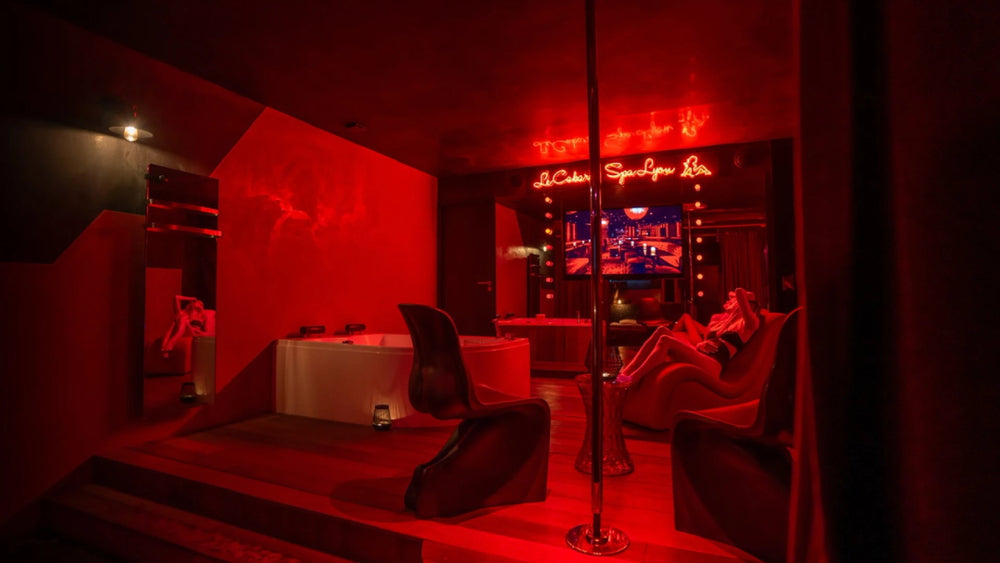 Secret Cabaret Spa - Lyon - Love’nSpa - weekend en amoureux, love rooms avec spa ou jacuzzi privatif3 de Secret Cabaret Spa - Lyon