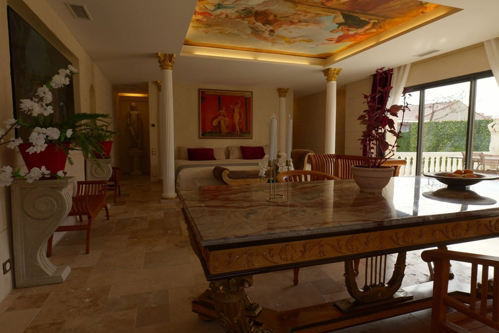 SECRET HOUSE La Villa Rom'Antiqua - Love’nSpa - weekend en amoureux, love rooms avec spa ou jacuzzi privatif9 de SECRET HOUSE La Villa Rom'Antiqua